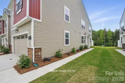 1223 Vibrant Rd, Charlotte, NC 28215