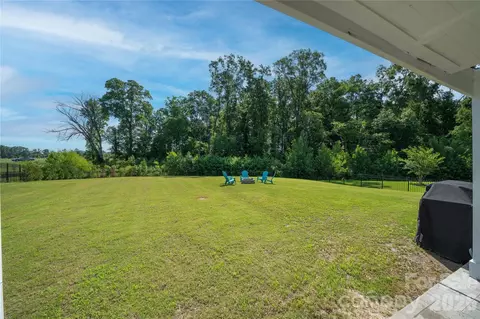 Exterior - 1035 Beacon Ave, Monroe, NC 28110 photo 7 of 7