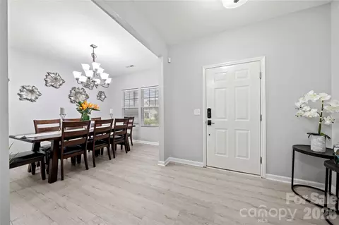 Entry Way - 1035 Beacon Ave, Monroe, NC 28110 photo 3 of 6