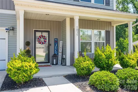 Exterior - 1035 Beacon Ave, Monroe, NC 28110 photo 3 of 7