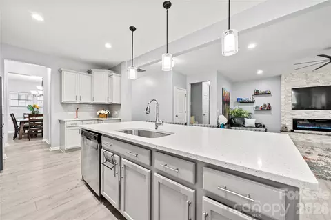 Kitchen - 1035 Beacon Ave, Monroe, NC 28110 photo 4 of 4