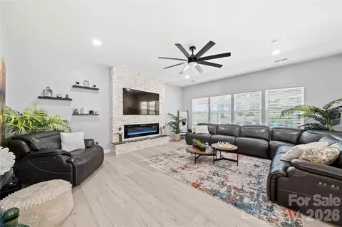Living - 1035 Beacon Ave, Monroe, NC 28110 photo 1 of 2
