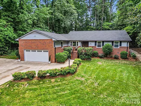 4359 Lake Shore N Rd N, Denver, NC 28037