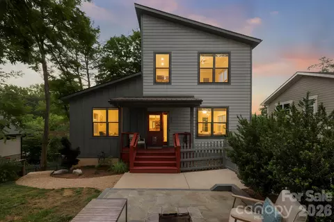 31 Lilac St, Asheville, NC 28806