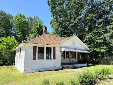 18 Dogwood St, Wadesboro, NC 28170