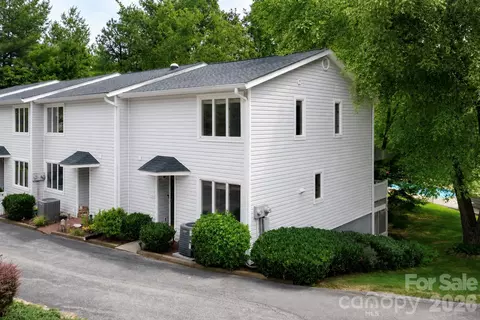 54 Hollybrook Dr, Asheville, NC 28803