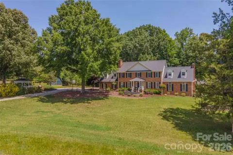 668 Link Rd, Lexington, NC 27295
