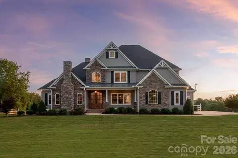 2206 Camden Rd, Wingate, NC 28174