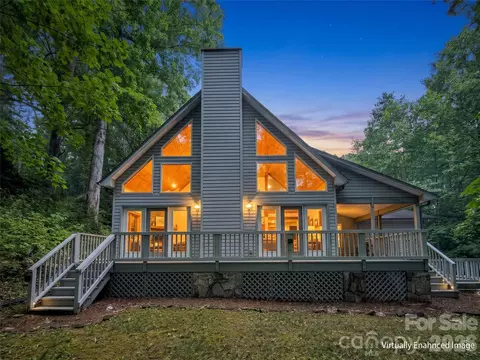33 Buttercup Pl, Maggie Valley, NC 28751
