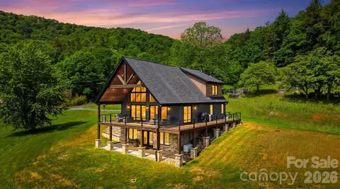 8788 Donald Barrier St, Newland, NC 28657