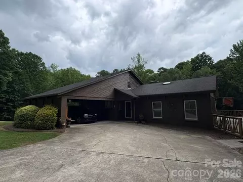 214 Fallingwood Cir, Gastonia, NC 28056