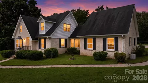 3343 Olde Creek Trl, Matthews, NC 28105