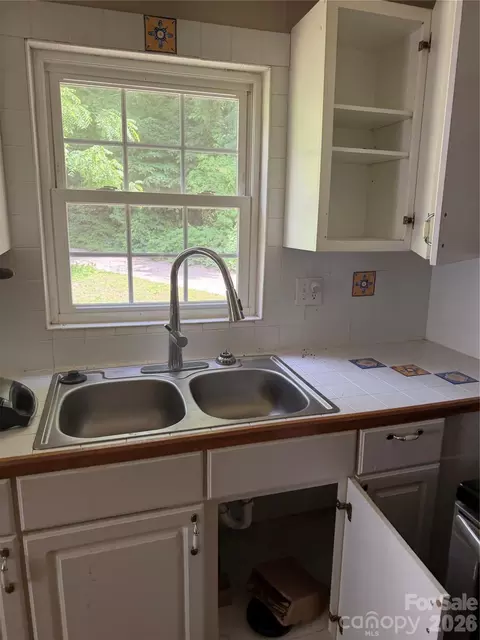 Kitchen - 21 Old Post Office Dr, Marion, NC 28752 photo 2 of 2