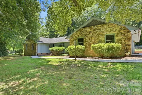 3326 Sedgefield Rd, Statesville, NC 28625