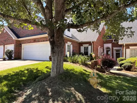 1524 Royalty Cir, Statesville, NC 28625