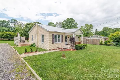 50 Hutchins Rd, Black Mountain, NC 28711