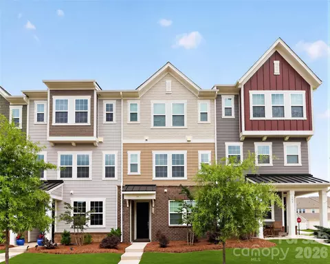 147 Morning Gap Pkwy, Fort Mill, SC 29715