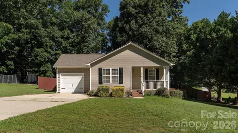 609 Forest Ridge Rd, Kannapolis, NC 28083