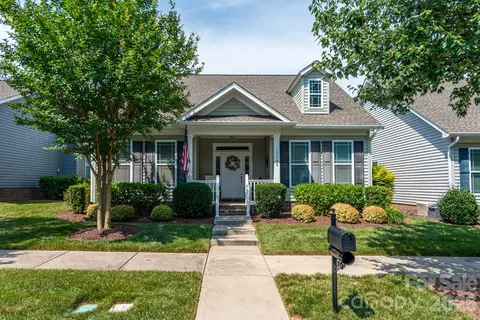 Exterior - 17718 Morehampton Ave, Cornelius, NC 28031 photo 2 of 9