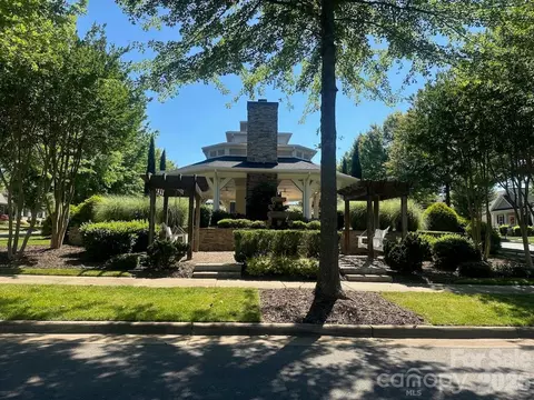 Exterior - 17718 Morehampton Ave, Cornelius, NC 28031 photo 7 of 9