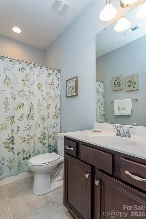 Bath - 17718 Morehampton Ave, Cornelius, NC 28031 photo 3 of 3