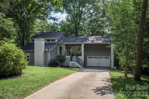 7611 Robin Crest Rd, Charlotte, NC 28226