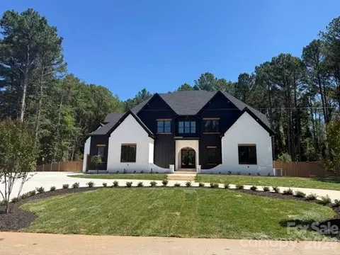 196 Washam Rd, Mooresville, NC 28117