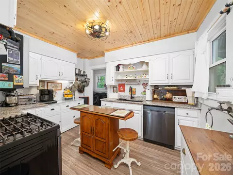 Kitchen - 44 Hemlock Ave, Spruce Pine, NC 28777 photo 1 of 2