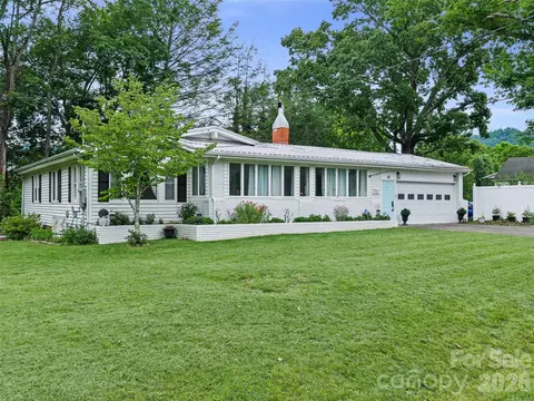44 Hemlock Ave, Spruce Pine, NC 28777