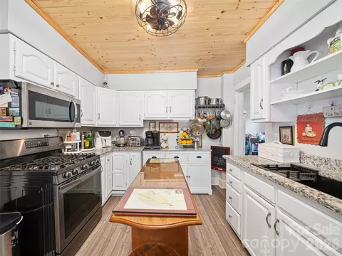 Kitchen - 44 Hemlock Ave, Spruce Pine, NC 28777 photo 2 of 2