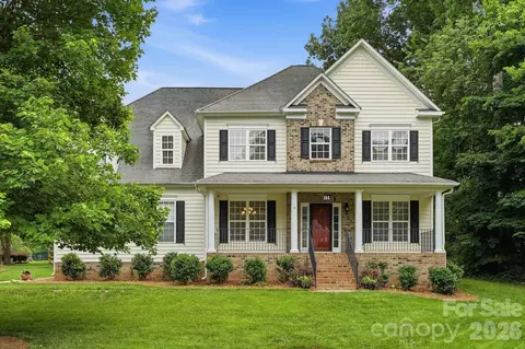 184 Herons Gate Dr, Mooresville, NC 28117
