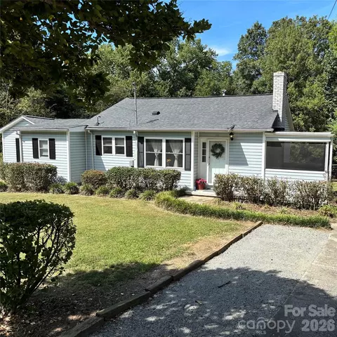 111 Cove Ave, Mount Holly, NC 28120