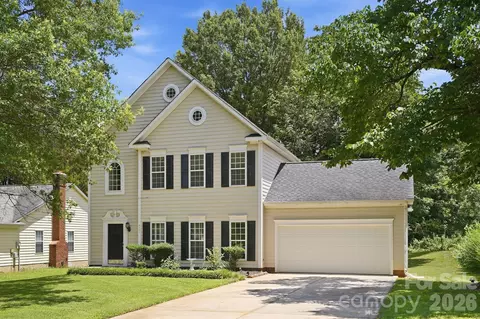 9021 Cedar Run Way, Charlotte, NC 28273