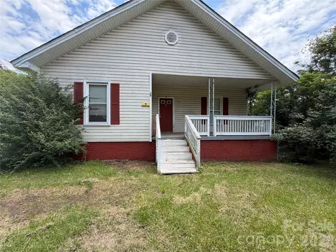 2528 Gardner St, Gastonia, NC 28056