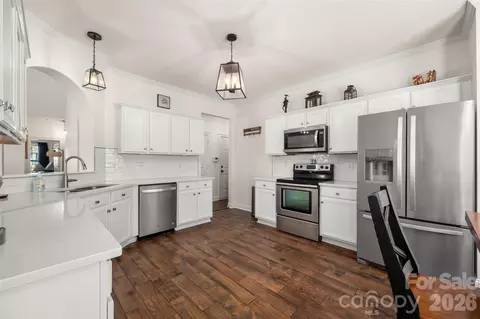 Kitchen - 2009 Oakstone Dr, Monroe, NC 28110 photo 1 of 3