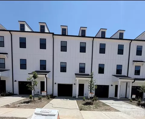 11836 Avocet St, Charlotte, NC 28215