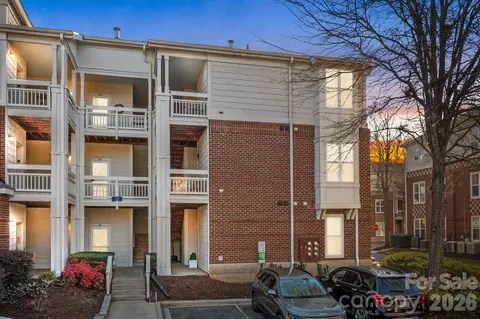 713 NE 64 Dr #64, Davidson, NC 28036