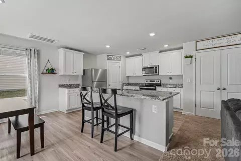562 Lamorak Pl, Richburg, SC 29729