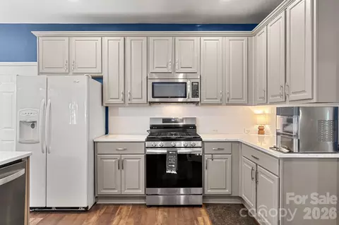 Kitchen - 324 Brixham Pl, Fort Mill, SC 29708 photo 1 of 2