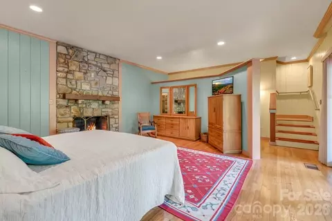 Bedroom - 1590 Shulls Mill Rd, Boone, NC 28607 photo 3 of 4