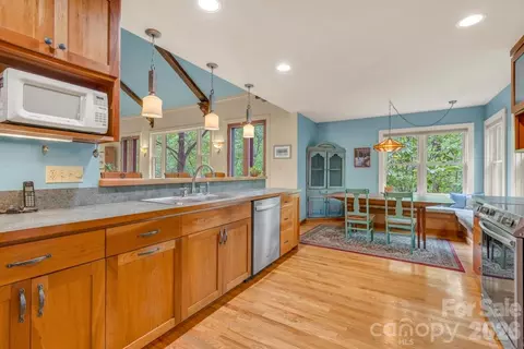 Kitchen - 1590 Shulls Mill Rd, Boone, NC 28607 photo 2 of 3