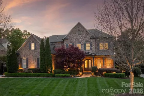 402 Montrose Dr, Waxhaw, NC 28173