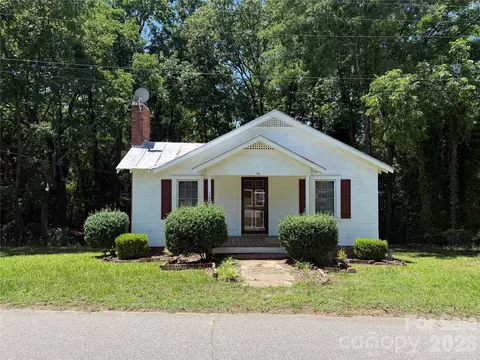 122 E Hargrave St, Wadesboro, NC 28170