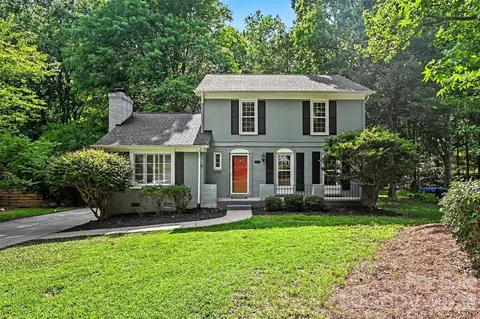 9322 New Towne Dr, Matthews, NC 28105