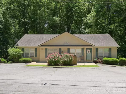 42 Queen Roa Rd #D, Candler, NC 28715