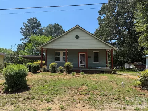 652 Cherry St, Wadesboro, NC 28170