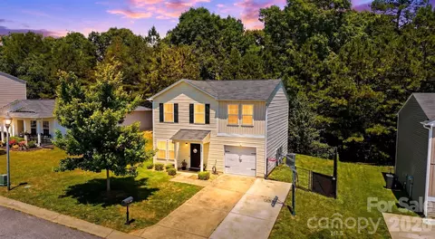 3938 Hemingway Nw Dr NW, Hickory, NC 28601