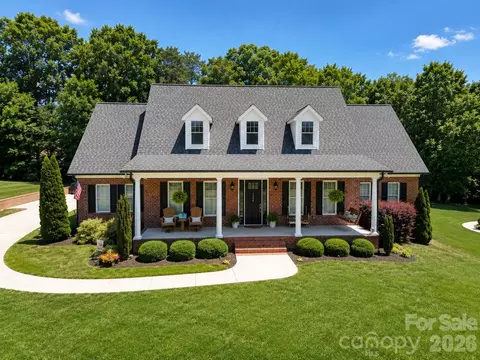1550 Laudun Dr, Lincolnton, NC 28092