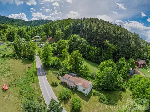 5622 Dutch Cove Rd, Canton, NC 28716