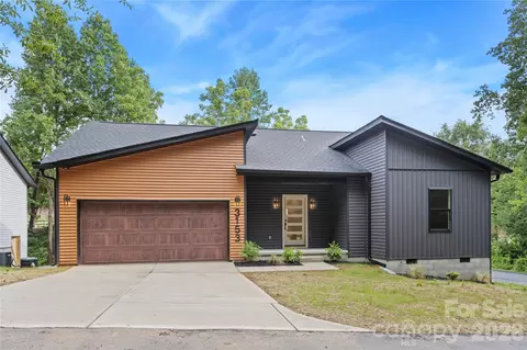 3153 Huffman St, Claremont, NC 28610